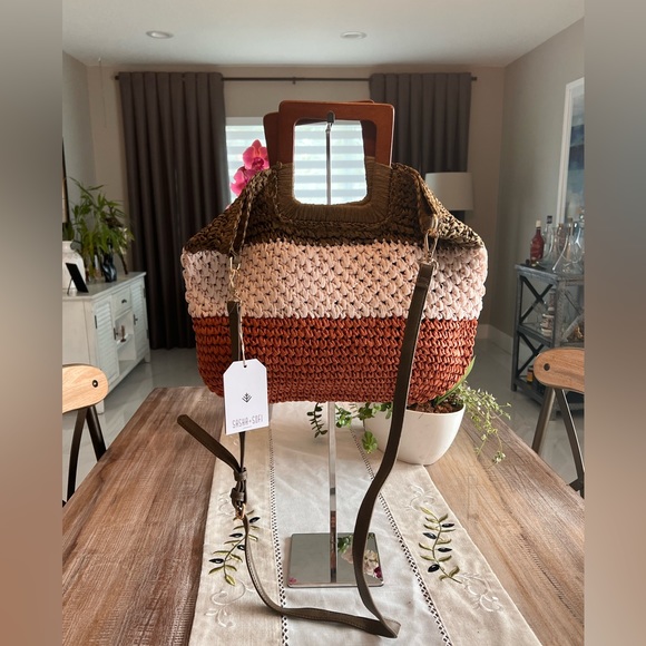 Brand New Sasha Sofi Straw Crossbody Handbag Medium Size Wood Handles - Picture 2 of 6